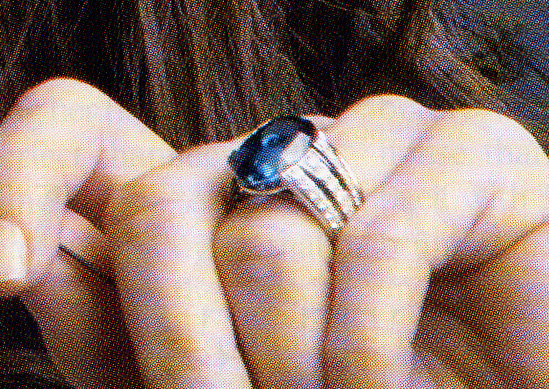 Blue Sapphire Ring Worn by Tina Fey