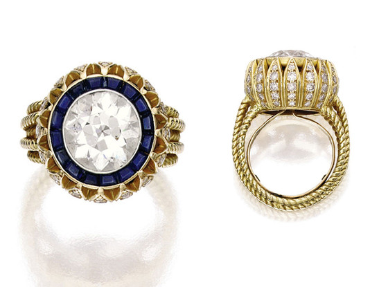Mary-Kate-Olsen-Sapphire-Engagment-Ring