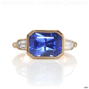 blue sapphire ring in yellow gold