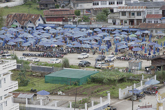 Gem Trading in Burma: Panchan Hta-pwè of Mogok