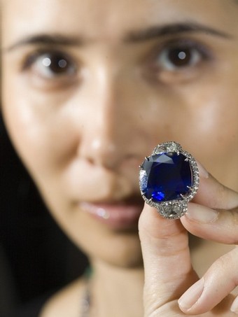 Sapphire Sets Record: Christie’s