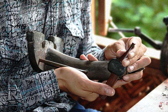 gem cutter using gem cutting tools