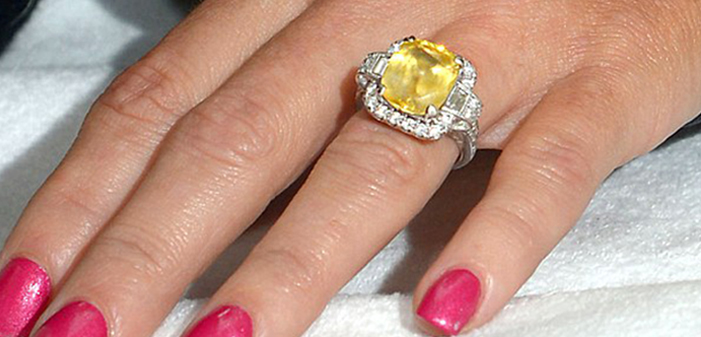 jenny-mccarthy-yellow-sapphire-engagement-ring