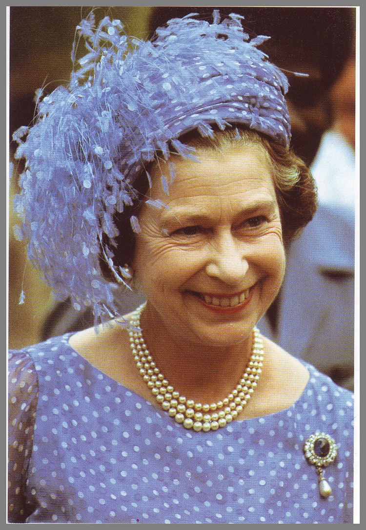 queen-elizabeth-empress-marie-feodorovna-sapphire-brooch copy