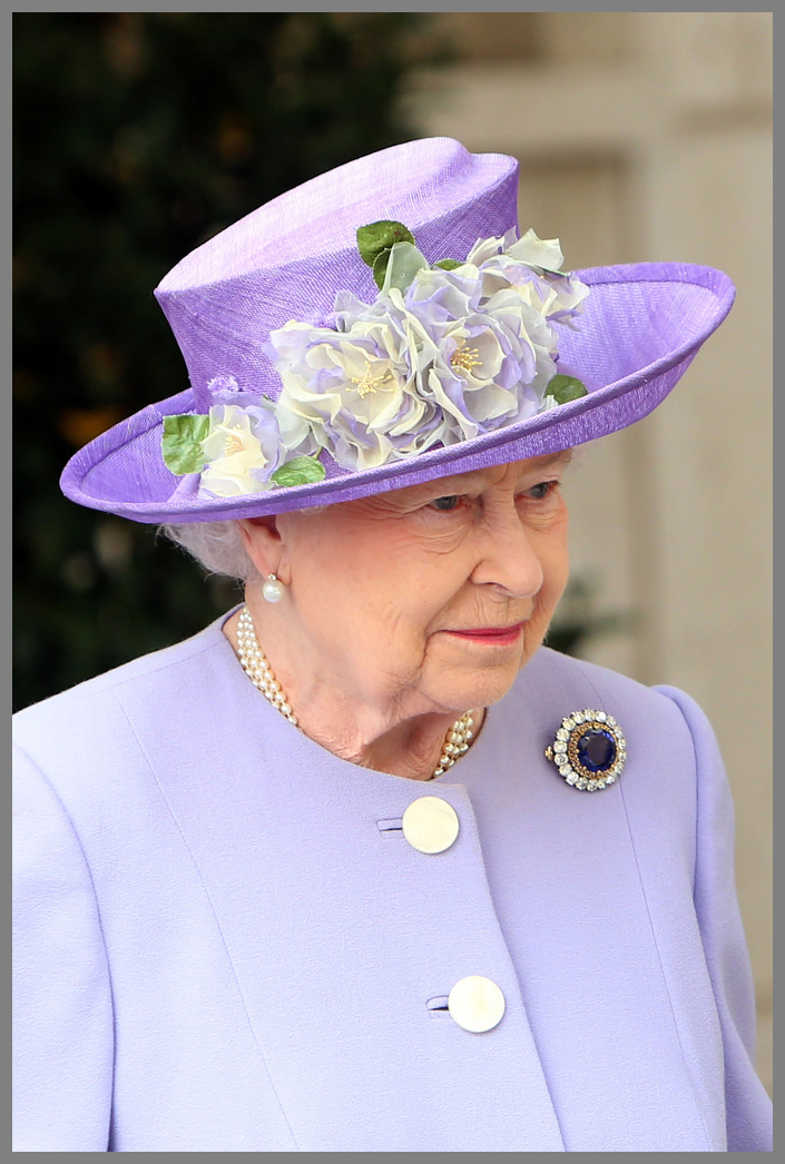 russian-sapphire-cluster-brooch copy